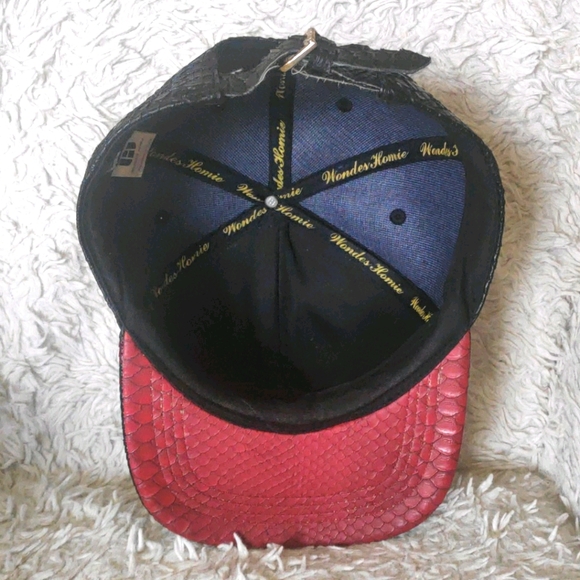 Black Snakeskin Cap - Picture 3 of 4